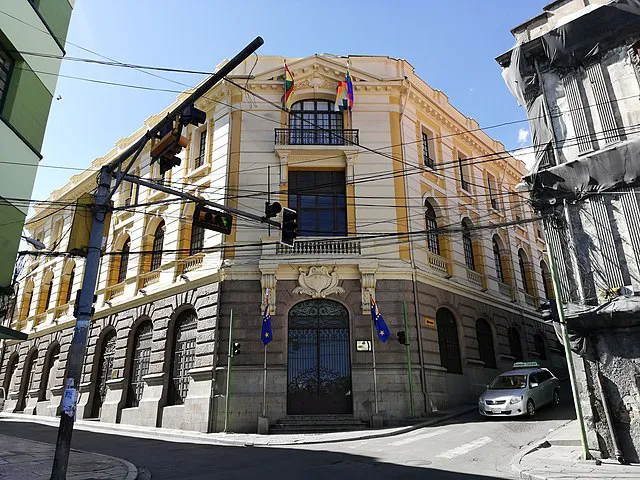 640px-Cancillería_del_Estado_-_centro