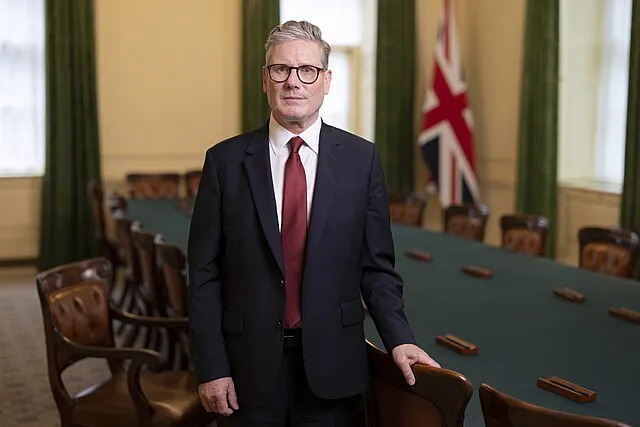 Prime_Minister_Sir_Keir_Starmer_Official_Portrait